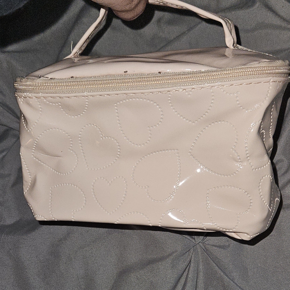 Heart Patterned Cream Cosmetic Bag